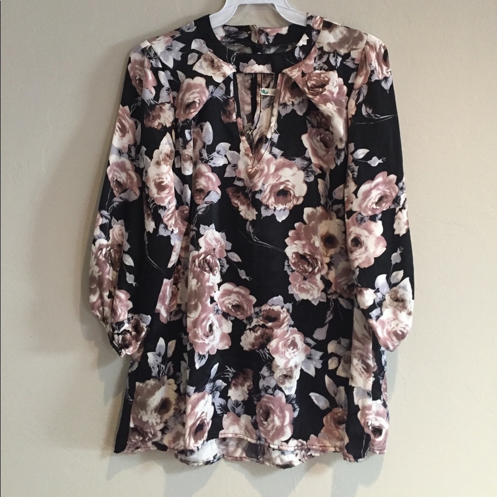 🆑 Black Mauve Floral Top - Picture 3 of 5