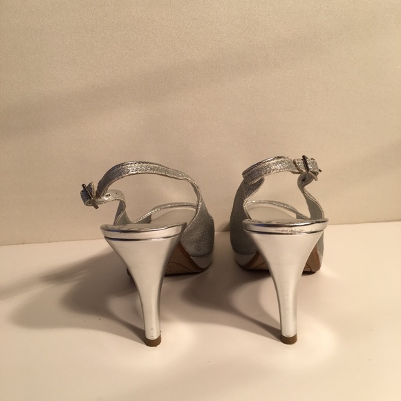 Rampage Flanders Silver Glitter Pump Size 10 - Picture 6 of 8