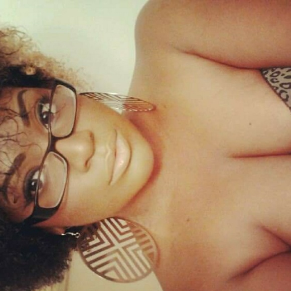 Meet your Posher, Jessica - Picture 3 of 8