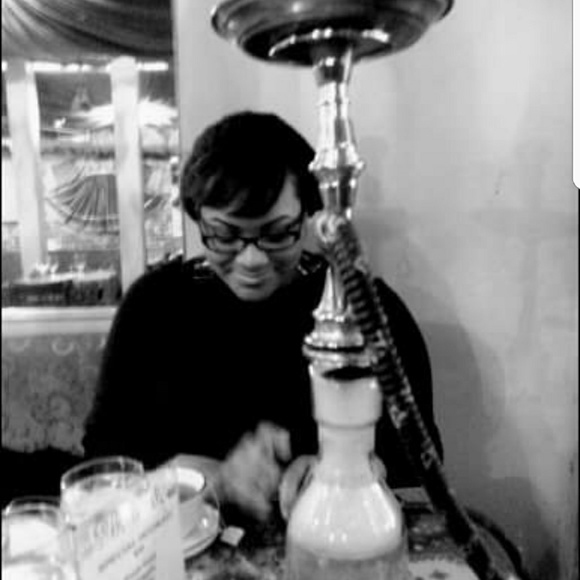 Meet your Posher, Jessica - Picture 2 of 8