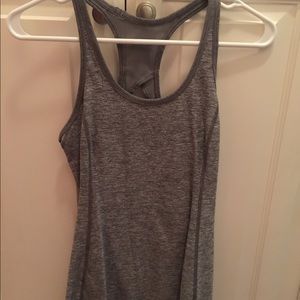 Lululemon tank size 4