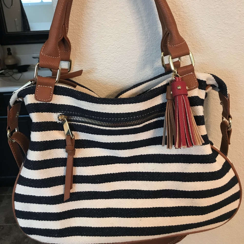 Beautiful nautica striped purse.