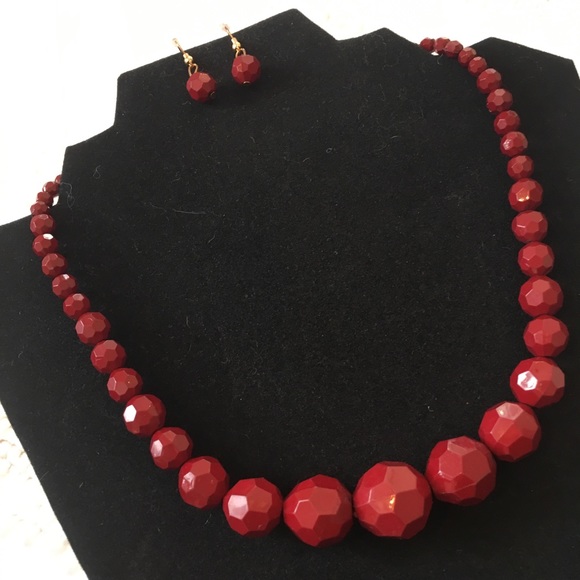 Red bead earring and necklace set (AB2) - Picture 1 of 6