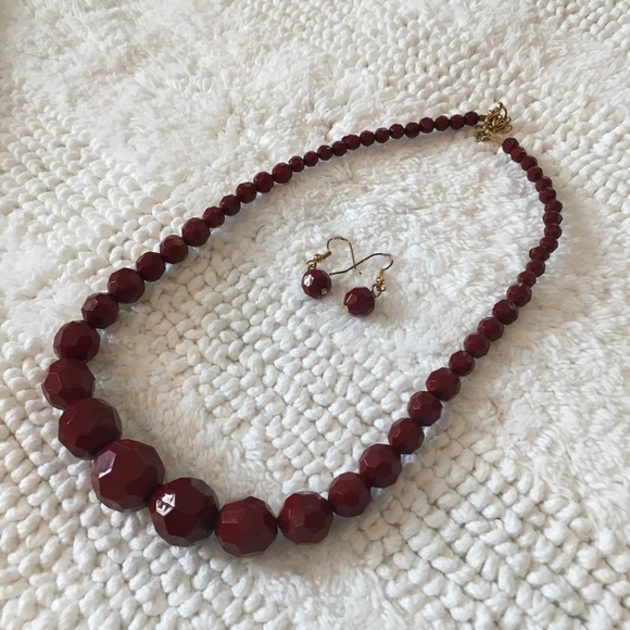 Red bead earring and necklace set (AB2) - Picture 4 of 6