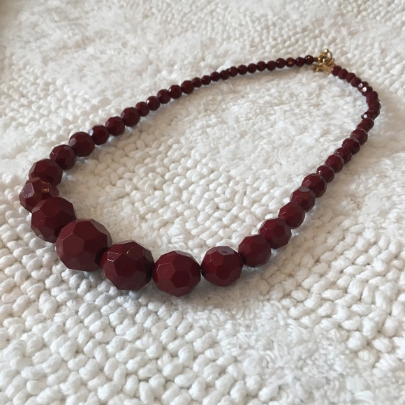 Red bead earring and necklace set (AB2) - Picture 2 of 6