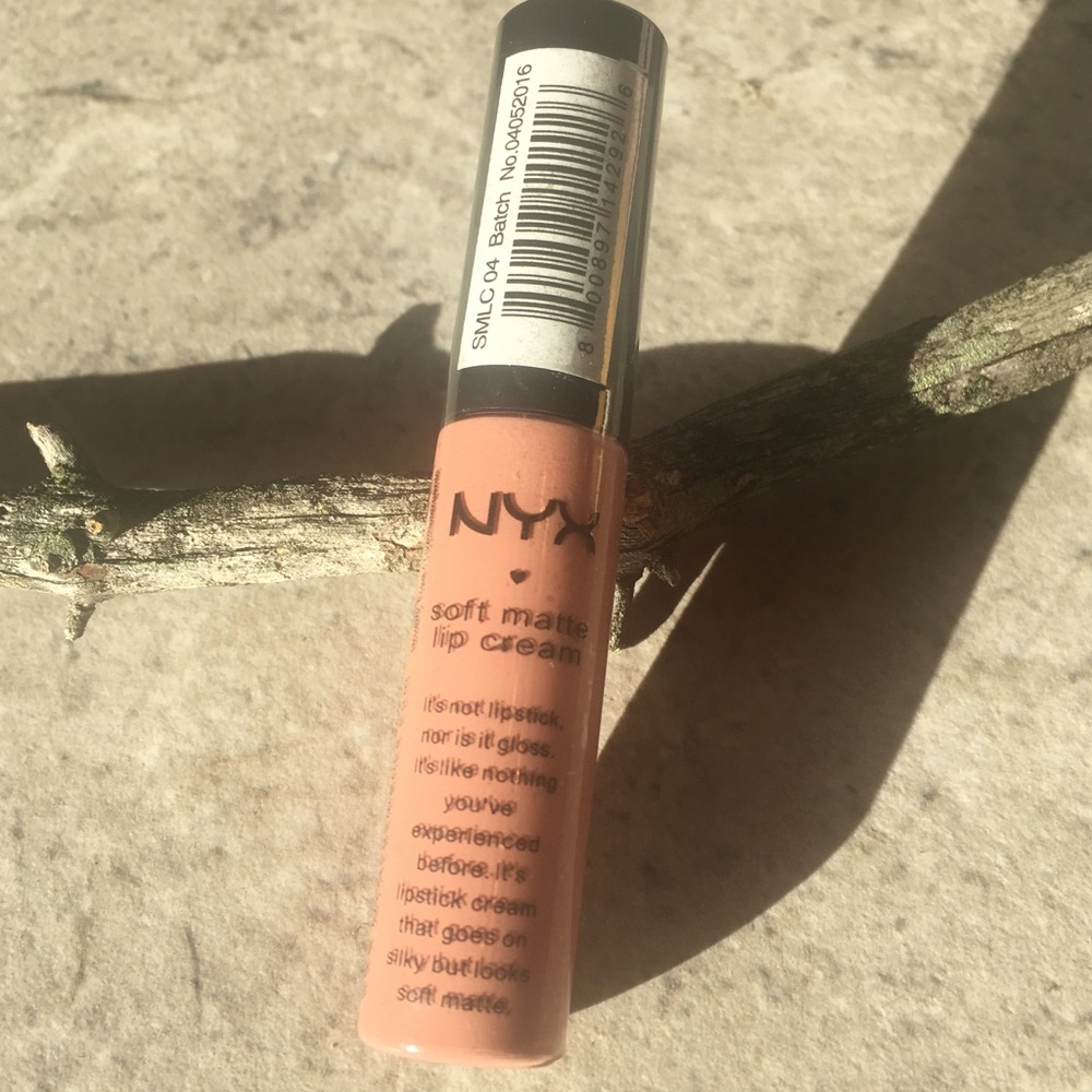NYX LIP CREAM LONDON NEW SEALED PACKAGE 📦 - Picture 1 of 2