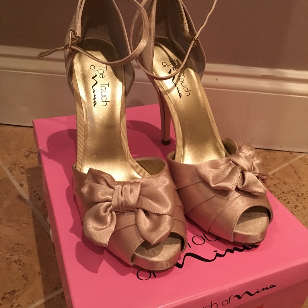 Champagne Heels, size 9.5, Touch of Nina
