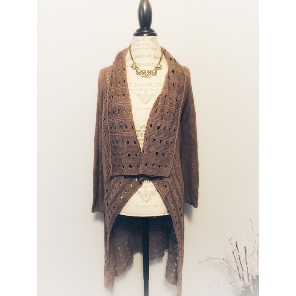 Long, open cardigan