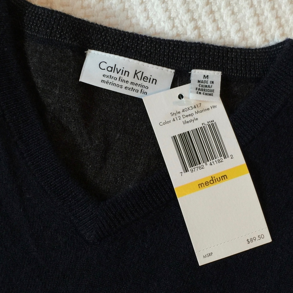 Calvin Klein Deep Marine Extra Fine Merino Wool V