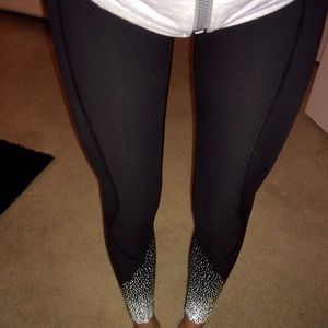 Lululemon tight stuff leggings size 6