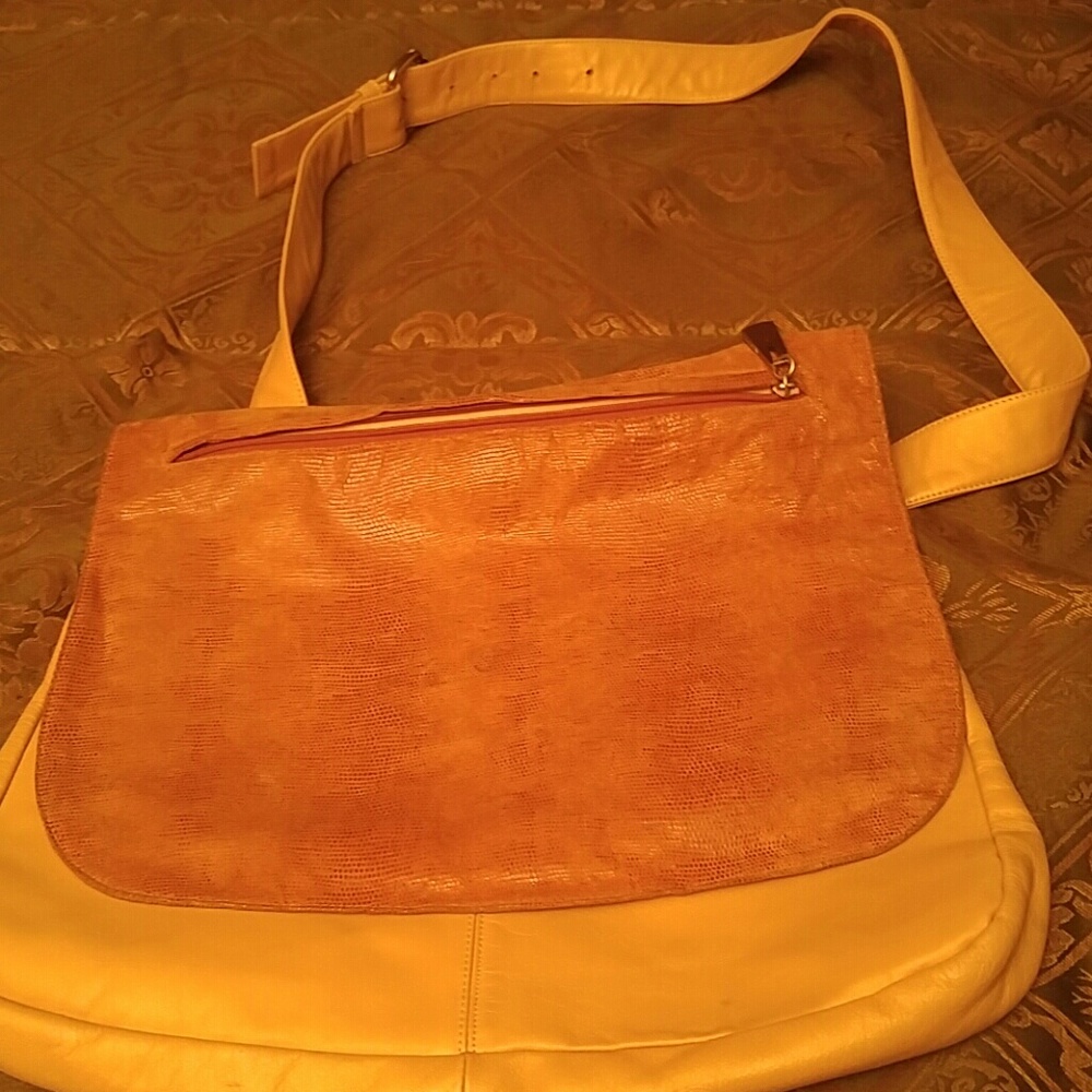Crossbody purse leather