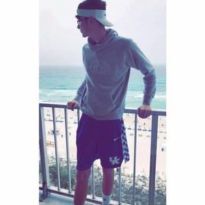 Meet your Posher, Eric