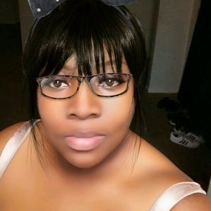 Meet your Posher, Trina