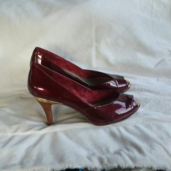 Liz Claiborne Heels - Picture 1 of 2