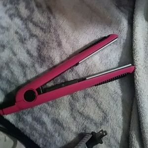 Hair straightener