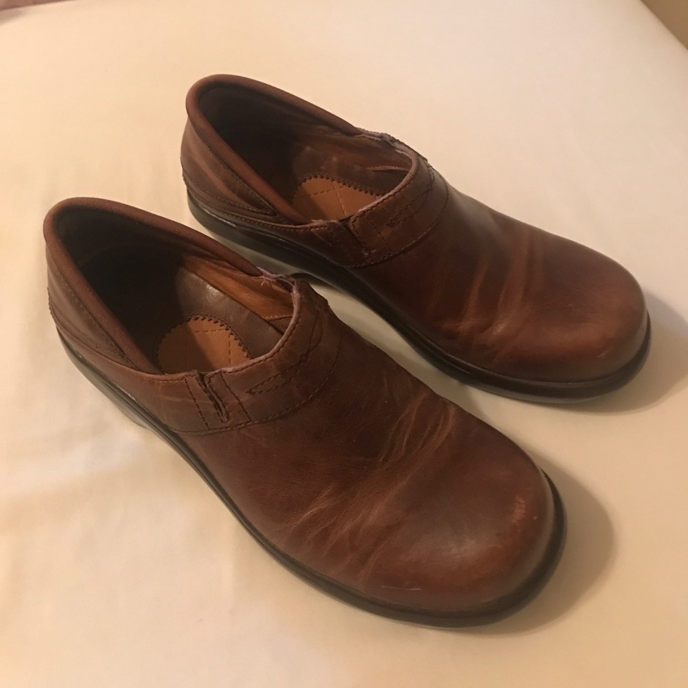 Like new Ariat Santa Cruz Clogs