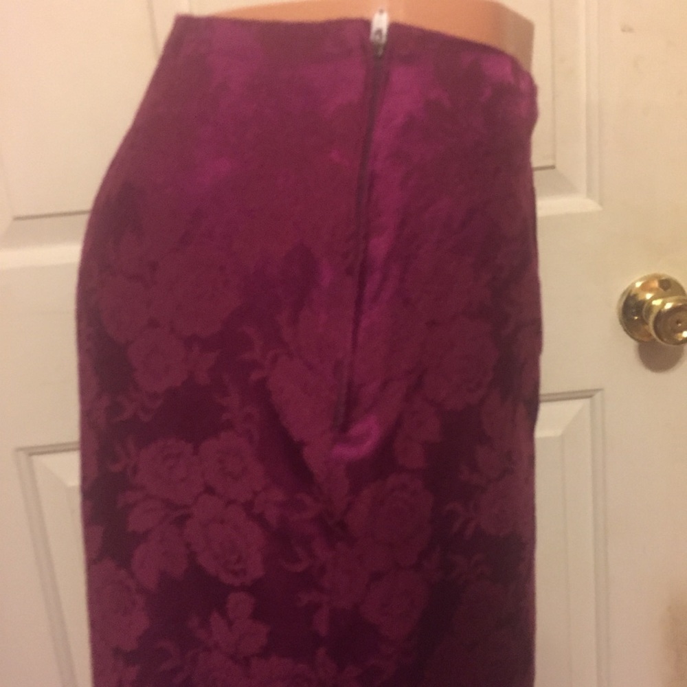 ❌SOLD❌ Handmade Damask Maroon A-Line Floral Skirt - Picture 2 of 8