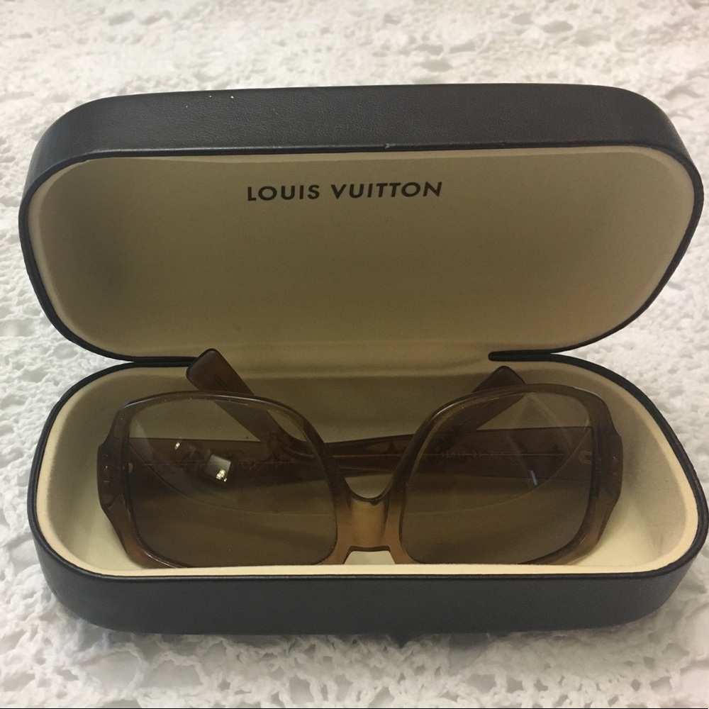 LOUIS VUITTON Obsession Carre Sunglasses