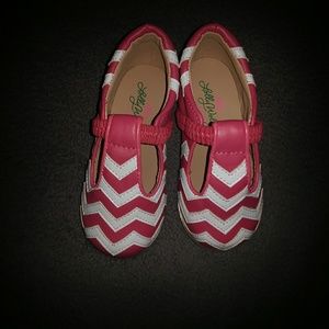 Size 8 toddler shoes