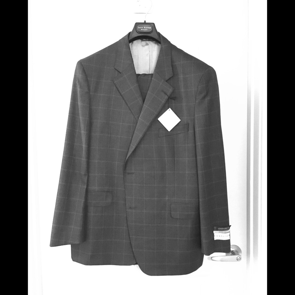 Estrato Jack Victor 100% Wool Men’s Suit Size 48R