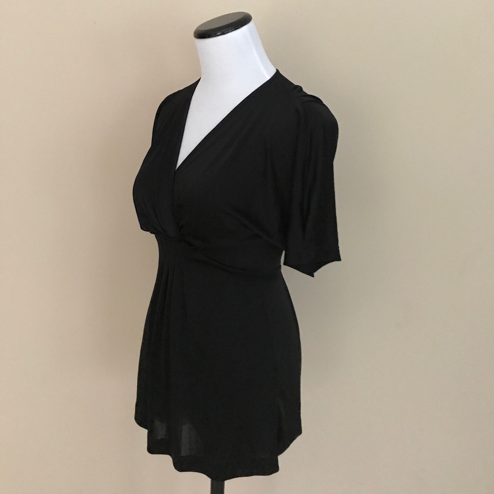 BCBGMaxAzria Black Short Sleeve Blouse