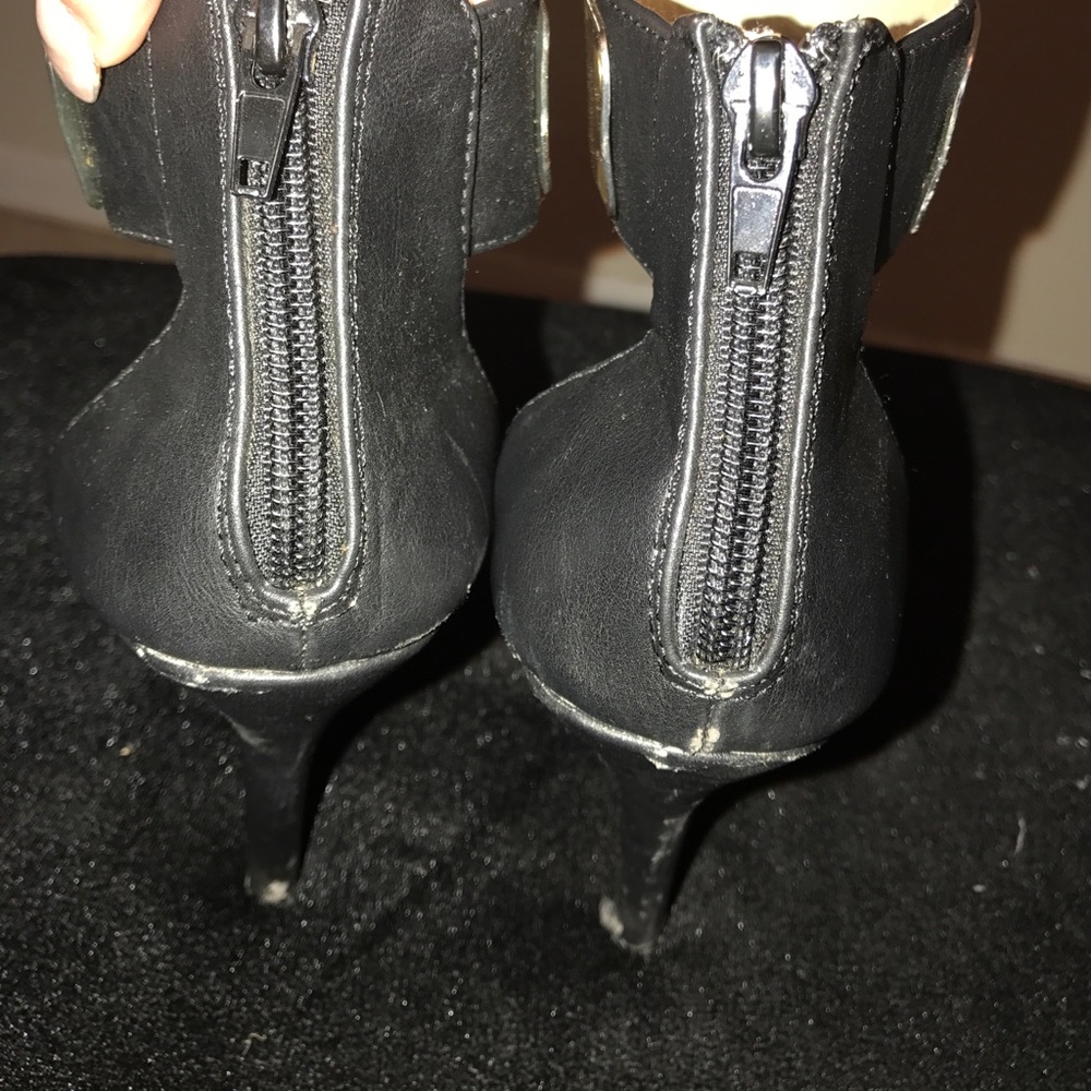 High heels - Picture 3 of 3