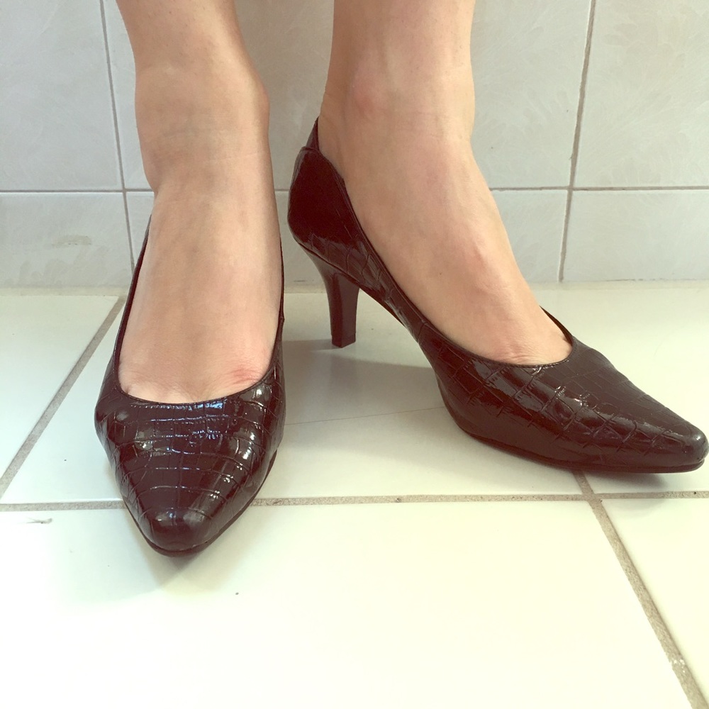 Black Patent Faux Alligator Skin Pumps