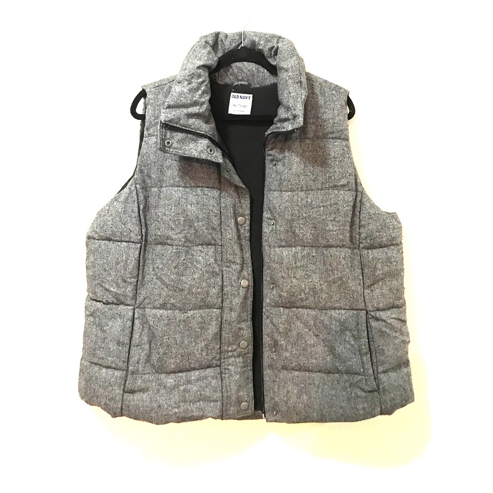 Black puffy vest!