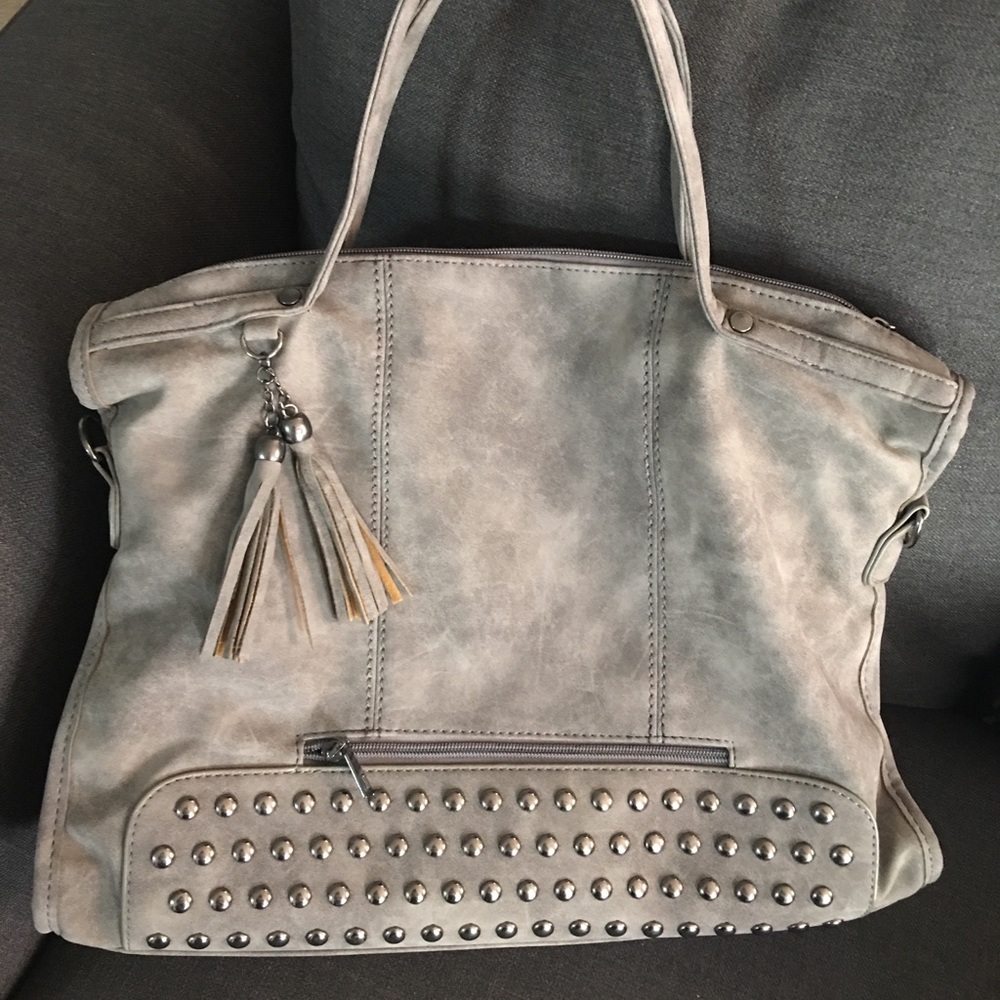 Buxom Purse