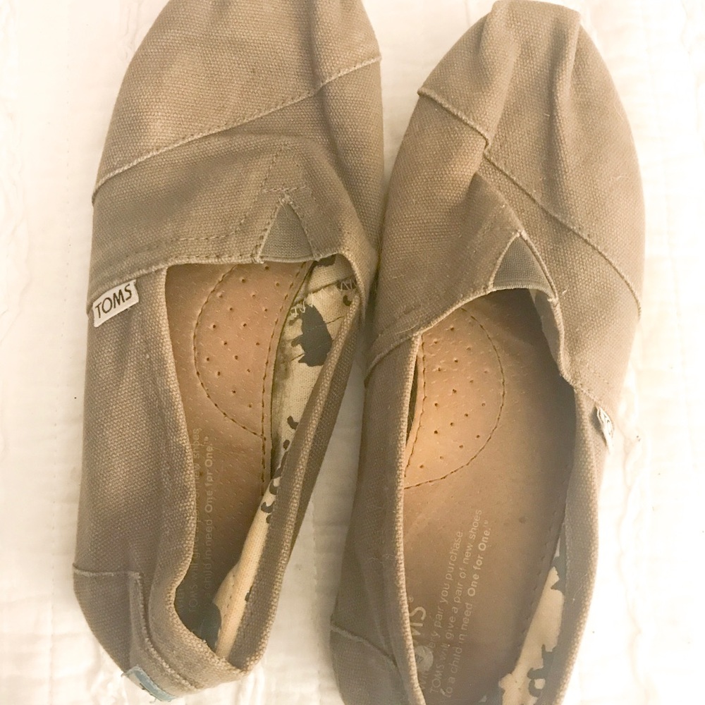 Toms