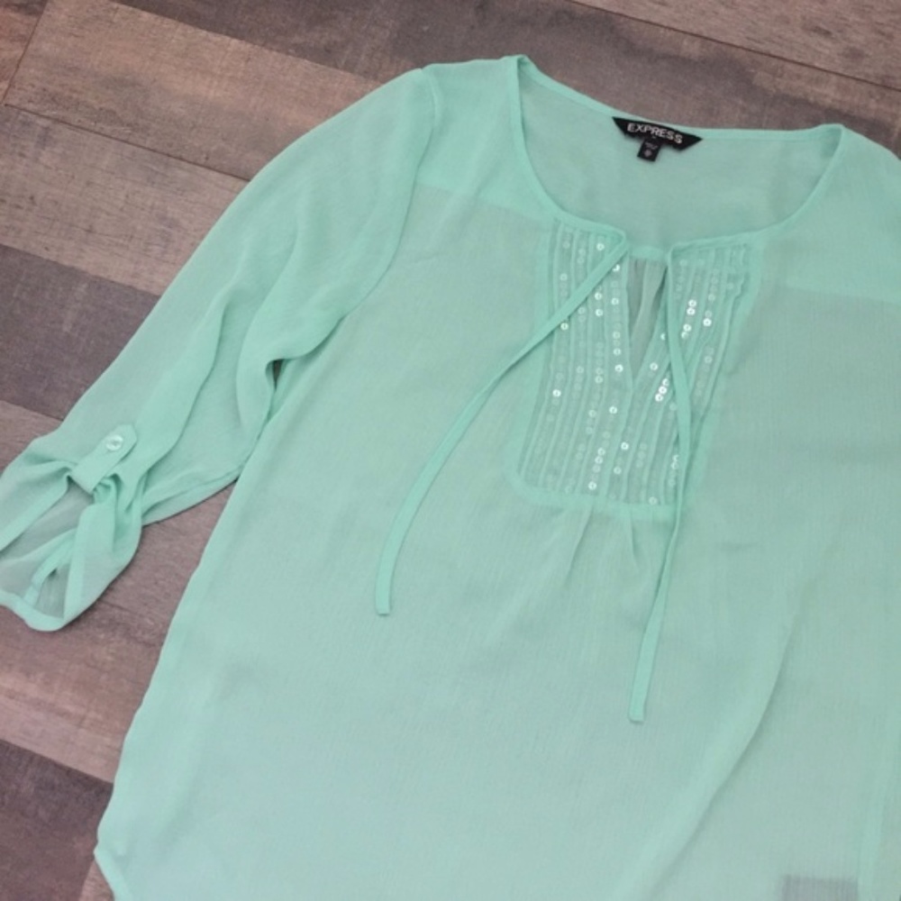 📸Sheer Blouse w/sequins size XS