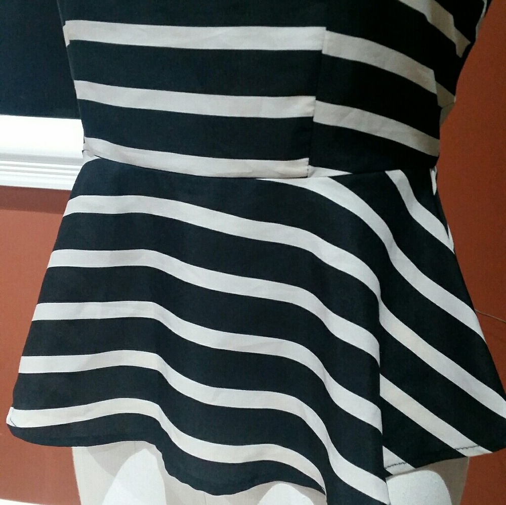 Petticoat Alley black striped blouse - Picture 2 of 6