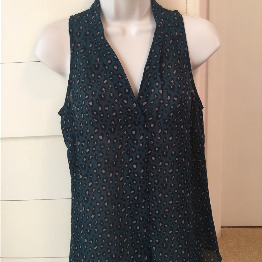 Banana Republic green leopard top