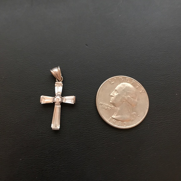 ❌KEEPING❌•Sterling & CZ “Diamond” Cross• - Picture 2 of 8