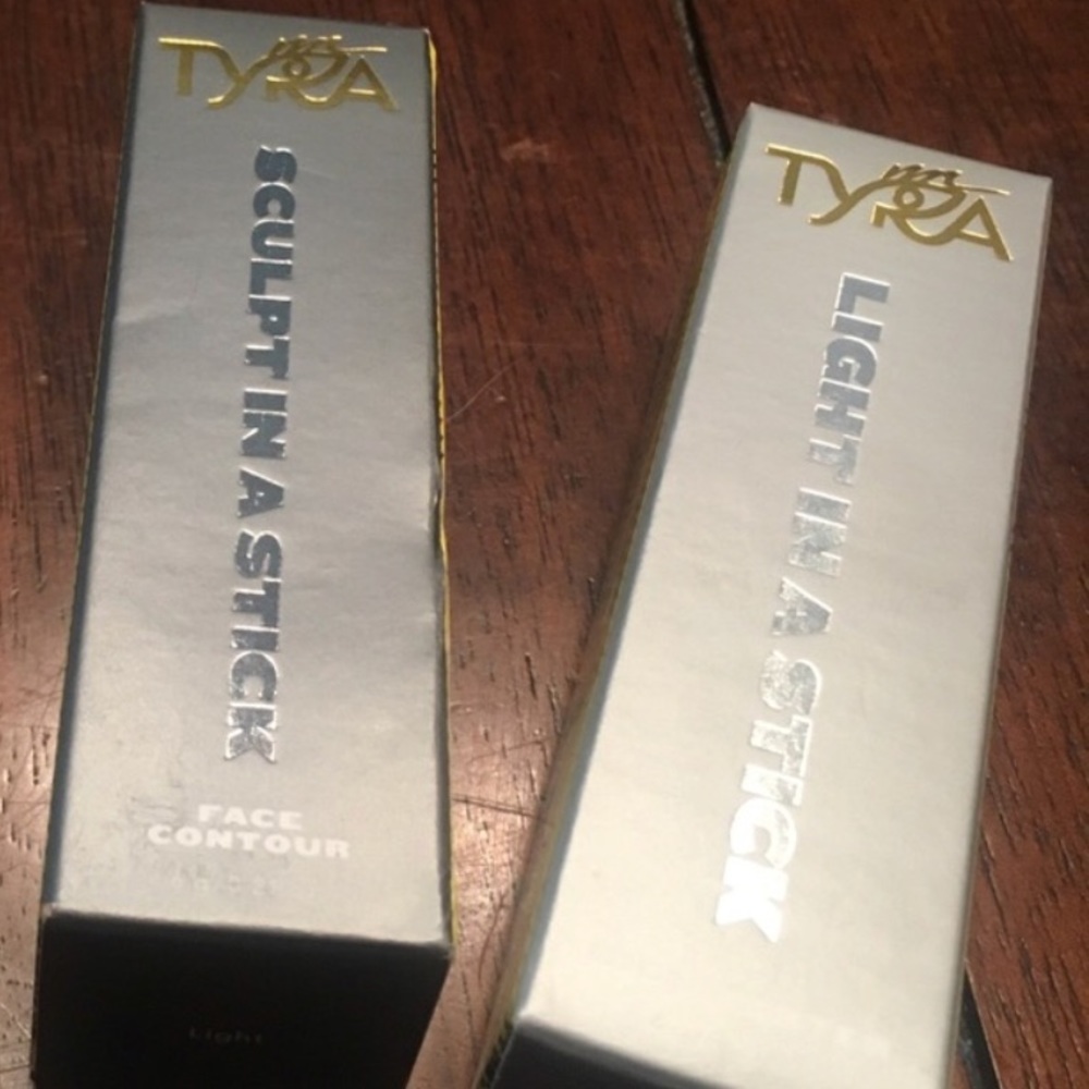 Tyra beauty, 2minute tyover. Highlight & Conture
