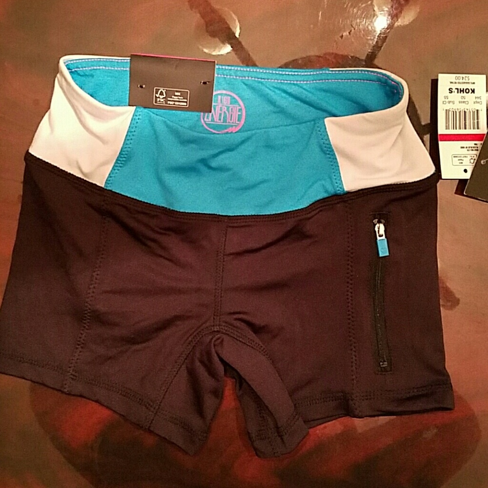 SHORTS - Picture 1 of 3