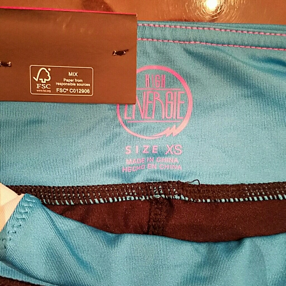 SHORTS - Picture 3 of 3