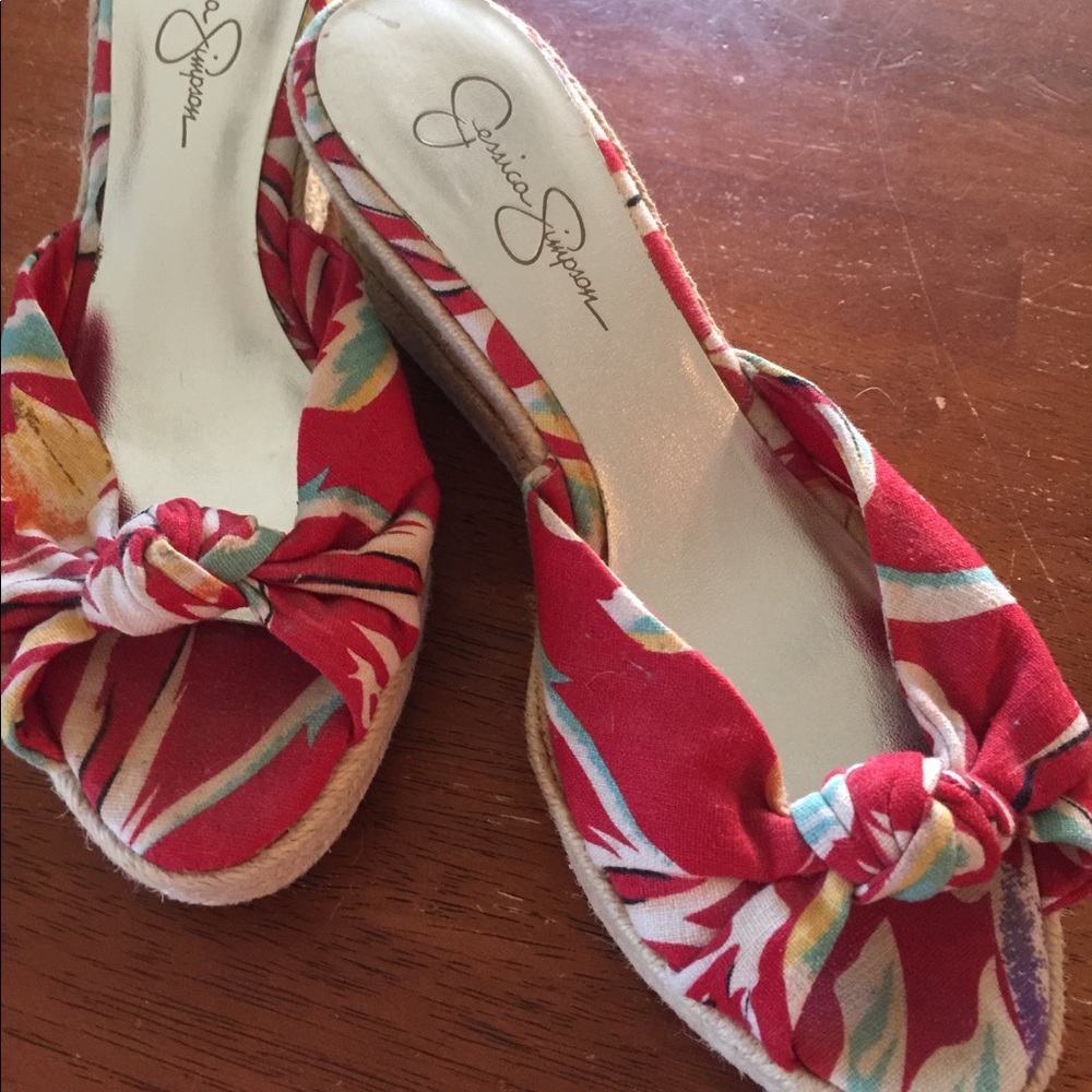 Jessica Simpson red floral espadrilles ~ NWOT