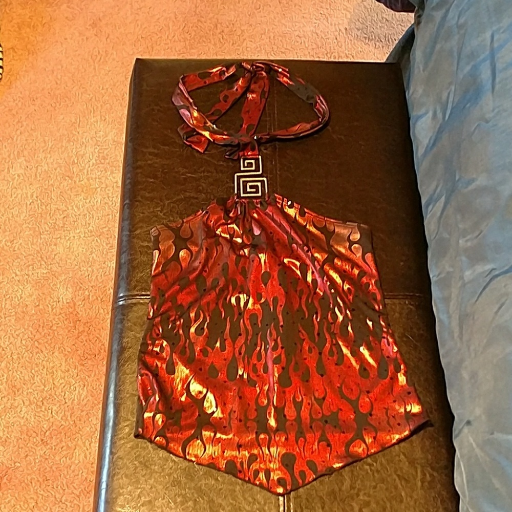 💥Sexy as hell shimmering flaming top💥