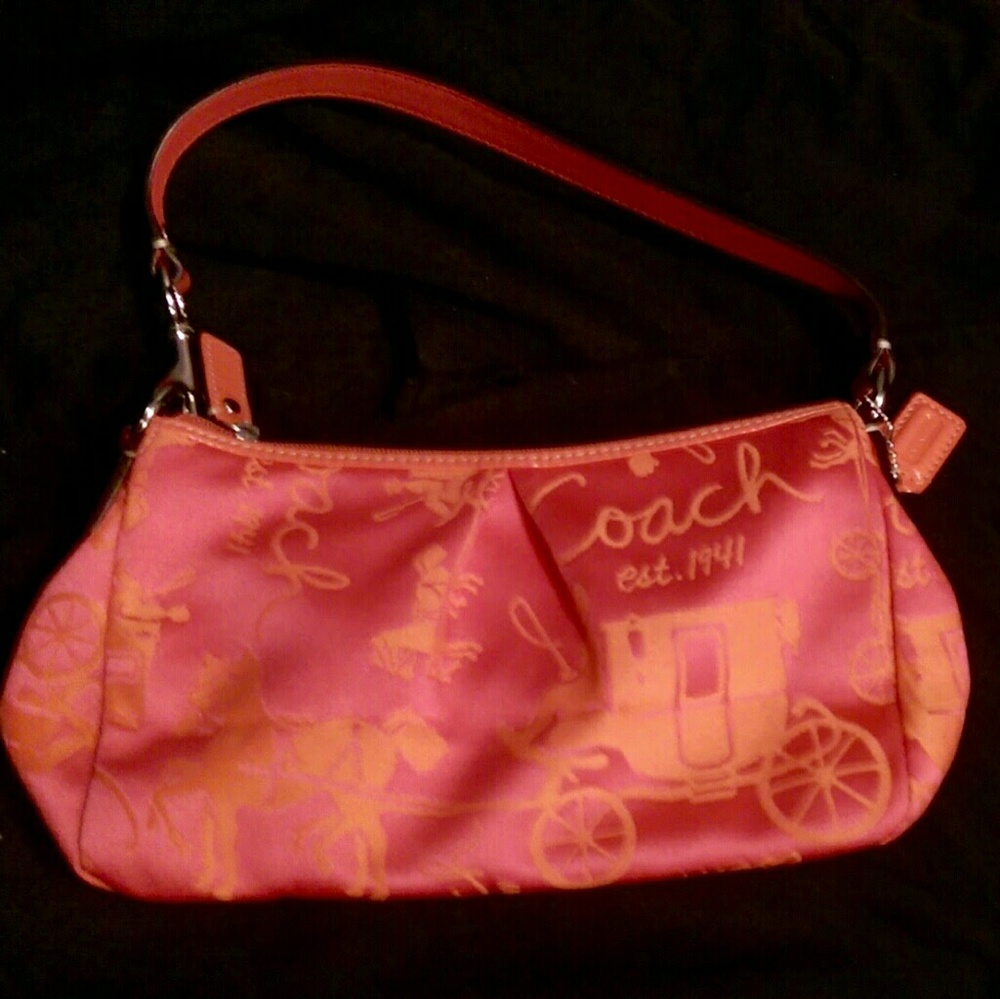 Coach signature coral hobo