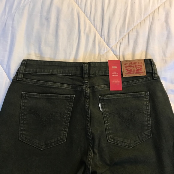 Forest green Levi's - Picture 2 of 2
