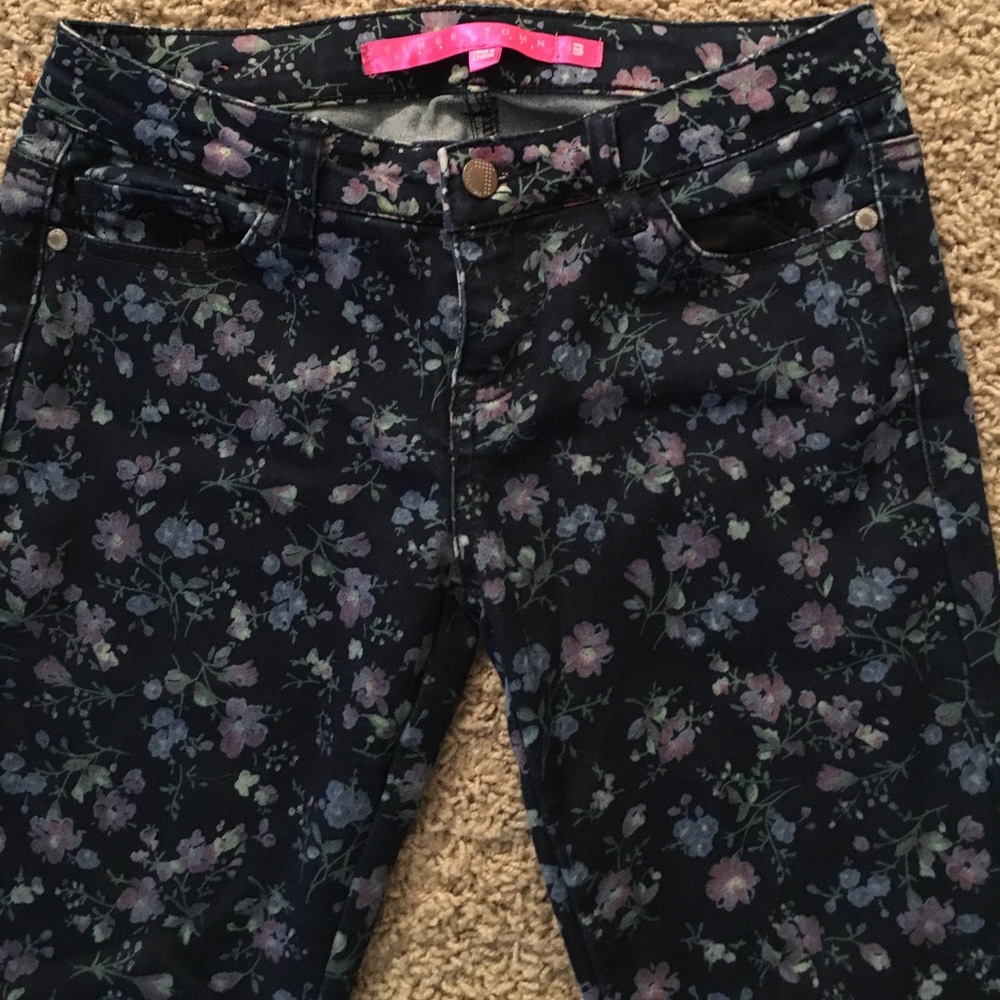 Kohl’s Tinseltown floral print jegging