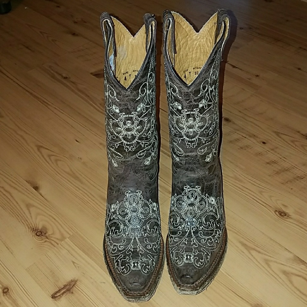 Corral cowboy boots
