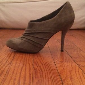 Jessica Simpson Taupe Suede Booties