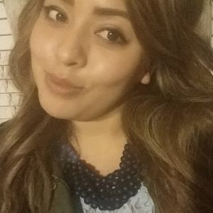 Meet your Posher, Yesenia