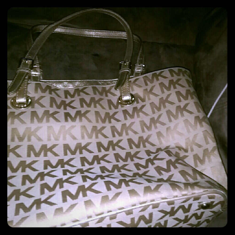 Michael Kors jet set grab bag