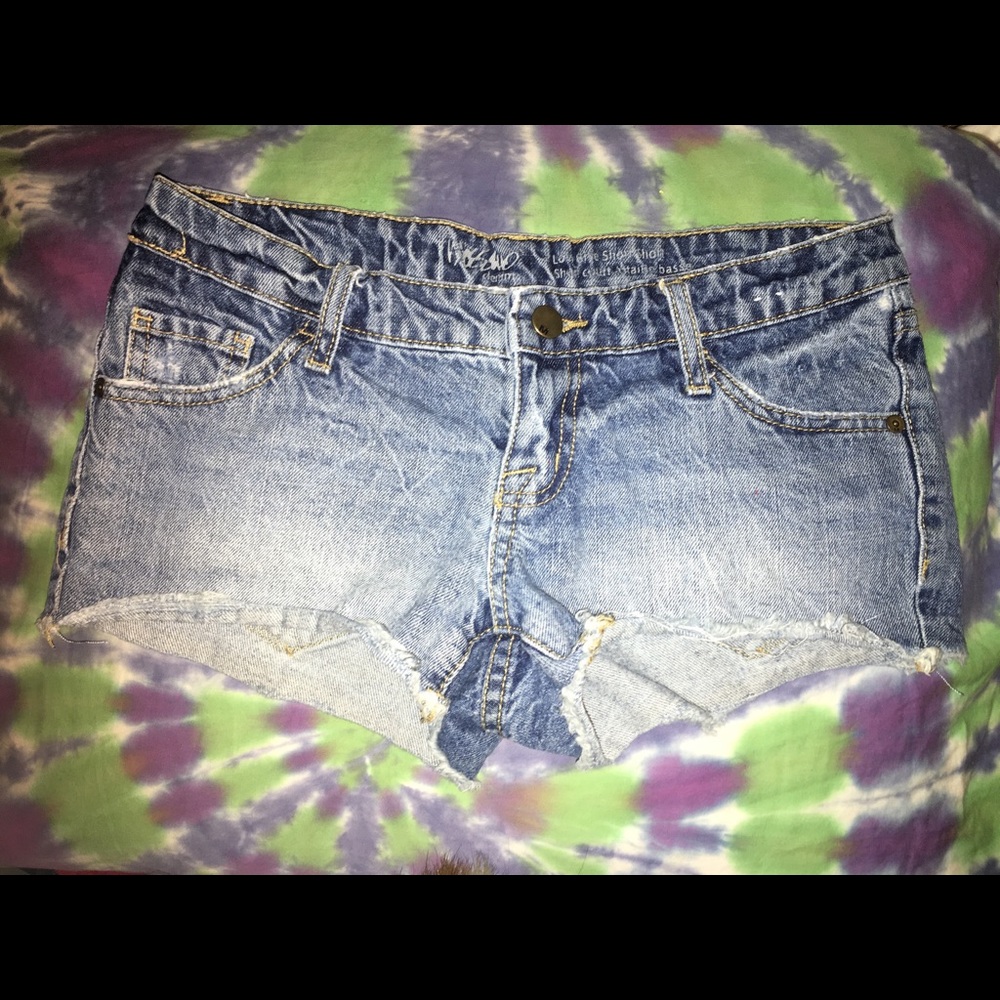 Cut off shorts