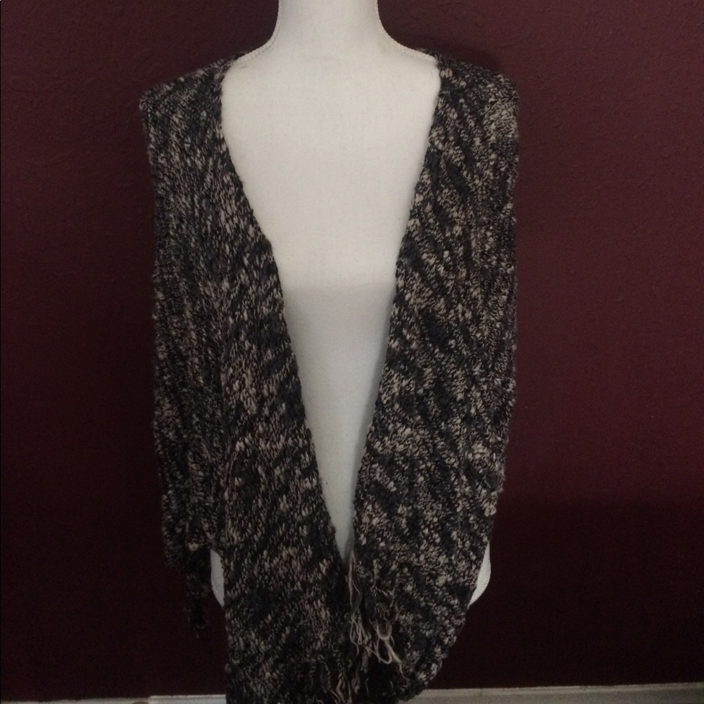 Coldwater creek knitted shawl