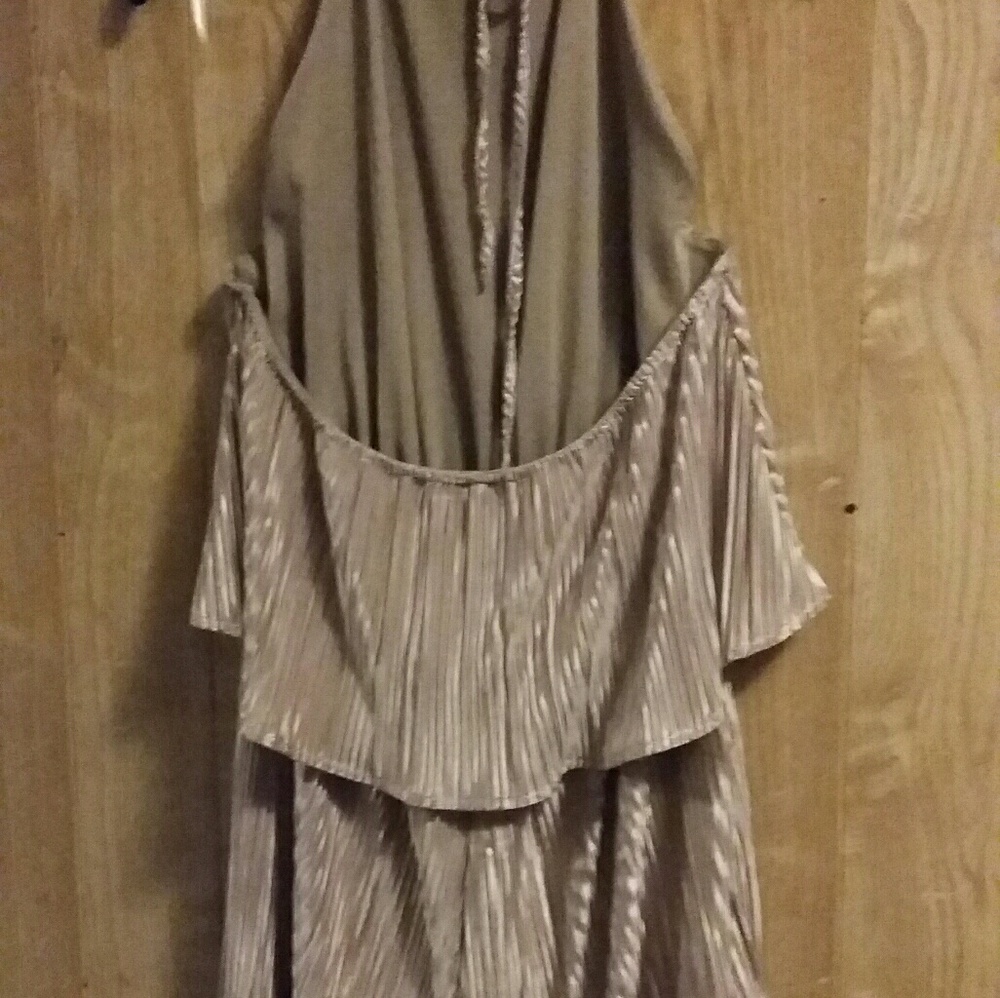 Romper - Picture 2 of 5