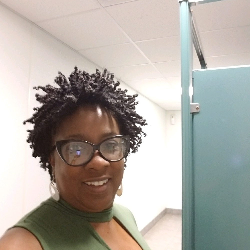 Meet your Posher, Melissa